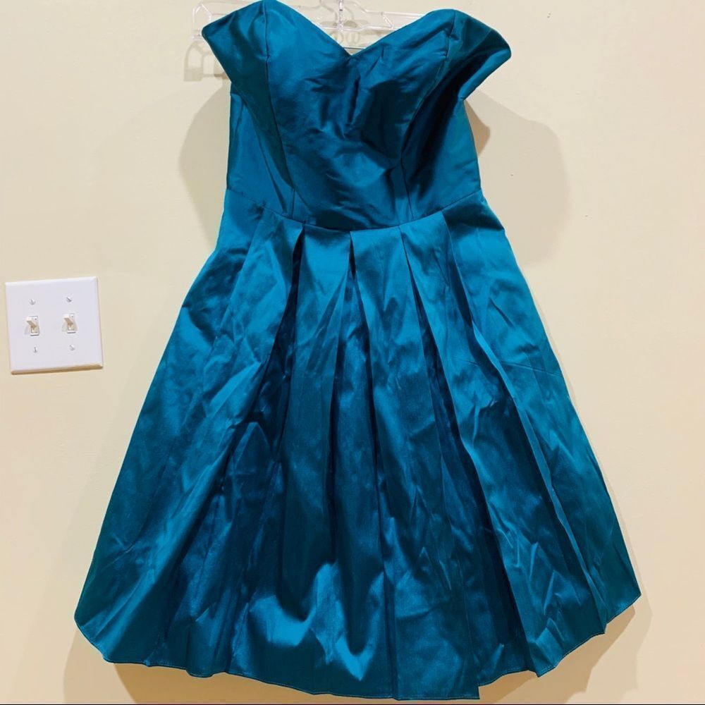 Jim Hjelm Occasions 10 Blue Cocktail Dress